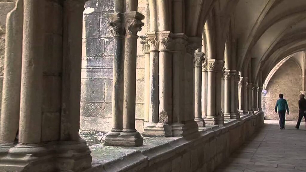 Dévoilez les Secrets de l'Abbaye de Noirlac : Éveillez vos Sens à travers un Festival pour Toute la Famille !